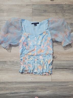 French Connection Light Blue Floral Puff-Sleeve Button Front Top